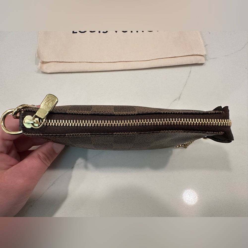 Louis Vuitton Mini Pochette Accessories in Damier Ebene - Picture 9 of 17